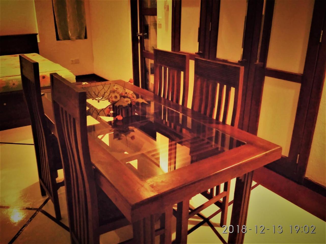 Nilas Guesthouse Hikkaduwa Extérieur photo